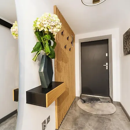 Golden - Loftaffair * Краков