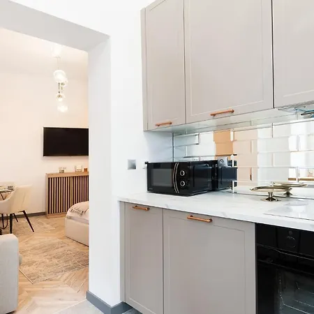 Golden - Loftaffair Краков